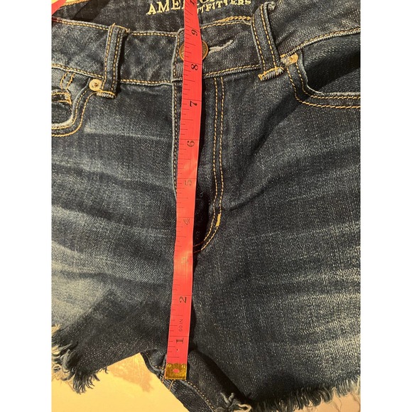 American Eagle Tomgirl Shortie Denim Shorts Women 4 Medium Wash Distressed Casua - Picture 10 of 10
